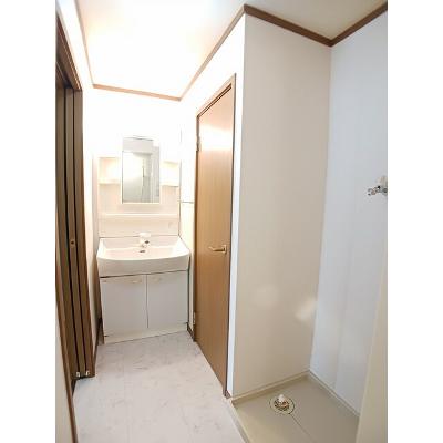 セレブレイトⅢ 102【管理NO：1-011792303-01020】 ★家具家電は申し込み後に搬入します★の物件画像