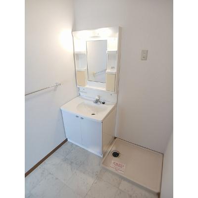 ウェアーハウス　Ｂ 203【管理NO：1-009786902-02030】 ★家具家電は申し込み後に搬入しますの物件画像