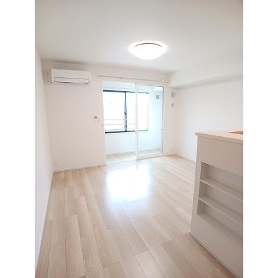 アジュールⅠ 203【管理NO：1-028574401-02030】 ★家具家電は申し込み後に搬入します★の物件画像