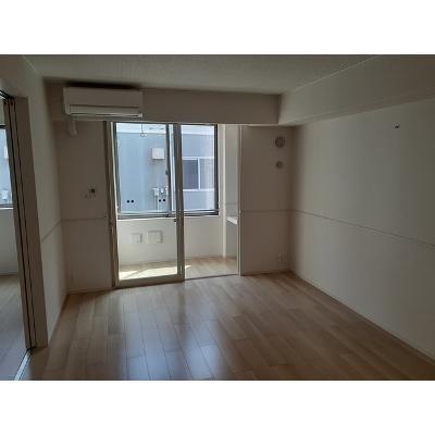 シェノン 102【管理NO：1-026152901-01020】 ★家具家電は申し込み後に搬入します★の物件画像