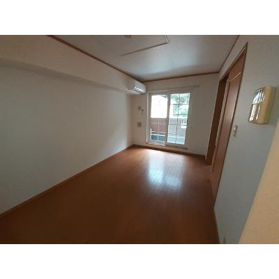 リヴ・ホウコウ 202【管理NO：1-013754501-02020】 ★家具家電は申し込み後に搬入します★の物件画像