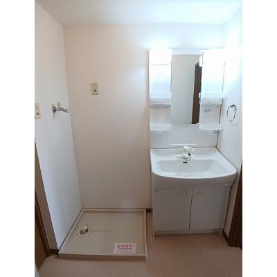 ライラックⅠ 101【管理NO：1-011489001-01010】 ★家具家電は申し込み後に搬入します★の物件画像
