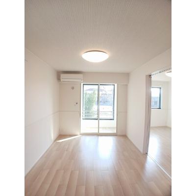 ヒカルサ境港外江町ウエストⅠ 101【管理NO：1-027581701-01010】 ★家具家電は申し込み後に搬入します★の物件画像