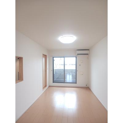 クラウンタワー 303【管理NO：1-019409801-03030】 ★家具家電は申し込み後に搬入します 2026年07月下旬入居可能の物件画像