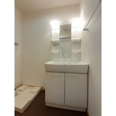 Ｐｉｎｅ　Ｃｏｕｒｔ 101【管理NO：1-017003201-01010】 ★家具家電は申し込み後に搬入しますの物件画像