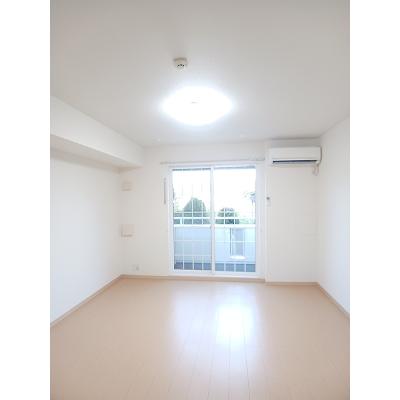 プラージュベル 102【管理NO：1-016926501-01020】 ★家具家電は申し込み後に搬入します★の物件画像