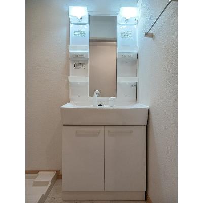 プラージュベル 102【管理NO：1-016926501-01020】 ★家具家電は申し込み後に搬入します★の物件画像