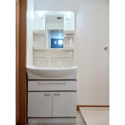 アルマーニ　Ⅰ 203【管理NO：1-014460801-02030】 ★家具家電は申し込み後に搬入します★の物件画像