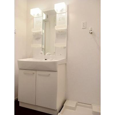 フレーシアⅢ 101【管理NO：1-017513201-01010】 ★家具家電は申し込み後に搬入します★の物件画像