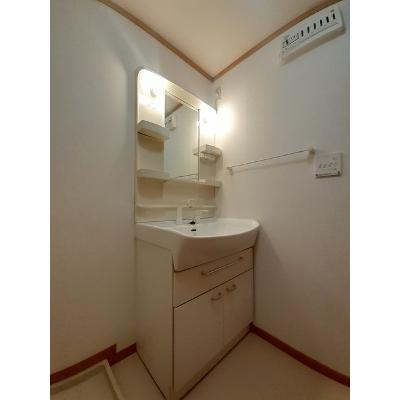 スプリングフィールドＢ 102【管理NO：1-012979702-01020】 ★家具家電は申し込み後に搬入します★の物件画像