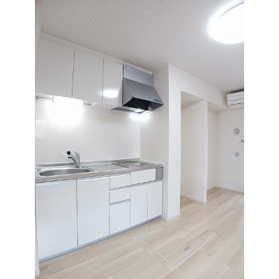 コロニオーロ 101【管理NO：1-026983801-01010】 ★家具家電は申し込み後に搬入します 2026年08月下旬入居可能の物件画像