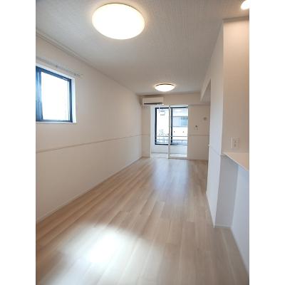 ラルジュＢ 105【管理NO：1-028563202-01050】 ★家具家電は申し込み後に搬入します★の物件画像
