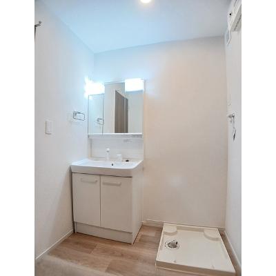 ラルジュＢ 105【管理NO：1-028563202-01050】 ★家具家電は申し込み後に搬入します★の物件画像