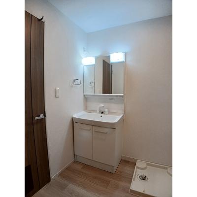 ラルジュＢ 103【管理NO：1-028563202-01030】 ★家具家電は申し込み後に搬入します★の物件画像