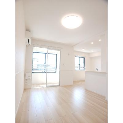 ラルジュＡ 203【管理NO：1-028563201-02030】 ★家具家電は申し込み後に搬入します★の物件画像