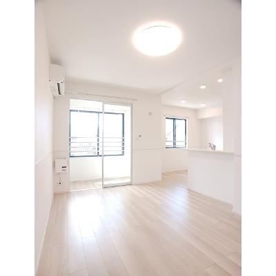 ラルジュＡ 202【管理NO：1-028563201-02020】 ★家具家電は申し込み後に搬入します★の物件画像