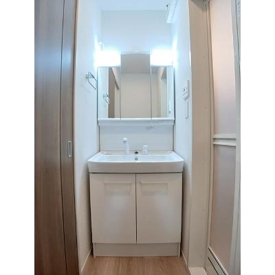 カリダドムス　β 202【管理NO：1-028411302-02020】 ★家具家電は申し込み後に搬入します★の物件画像