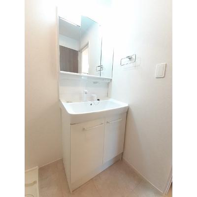 シェラ 101【管理NO：1-027420303-01010】 ★家具家電は申し込み後に搬入します★の物件画像