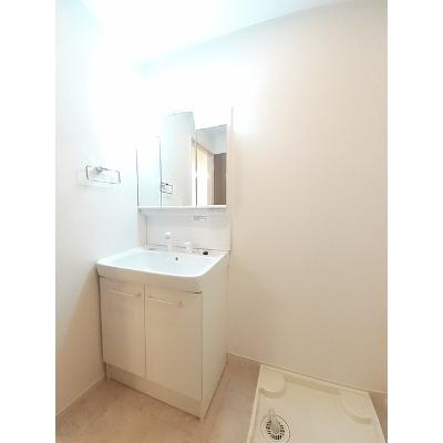 エディ 103【管理NO：1-027420302-01030】 ★家具家電は申し込み後に搬入します★の物件画像