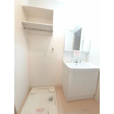 エミネンス　Ｃ 202【管理NO：1-024012303-02020】 ★家具家電は申し込み後に搬入します★の物件画像