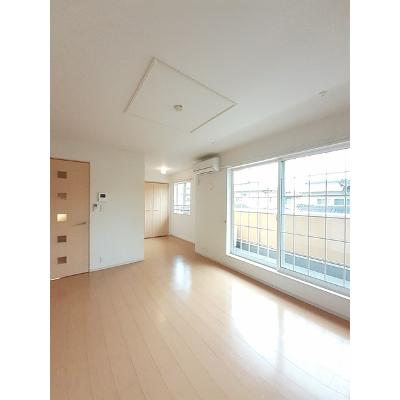 クアレンタ 201【管理NO：1-020567801-02010】 ★家具家電は申し込み後に搬入します★の物件画像