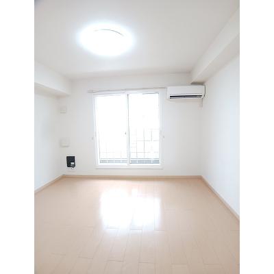 グランデ　パラッツオⅡ 202【管理NO：1-017033402-02020】 ★家具家電は申し込み後に搬入しますの物件画像
