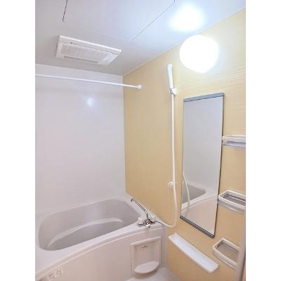 クリスタルコート 102【管理NO：1-015388301-01020】 ★家具家電は申し込み後に搬入します★の物件画像