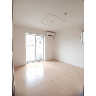 ファウナリア 101【管理NO：1-022119601-01010】 ★家具家電は申し込み後に搬入します★の物件画像