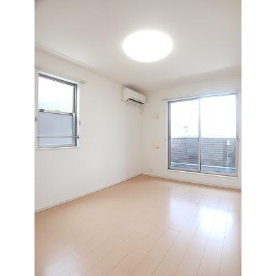 ローズエスポワール 201【管理NO：1-018264101-02010】 ★家具家電は申し込み後に搬入します★の物件画像
