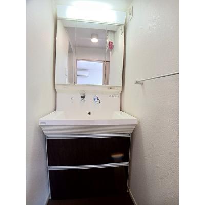 ローズエスポワール 201【管理NO：1-018264101-02010】 ★家具家電は申し込み後に搬入します★の物件画像