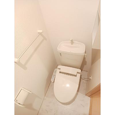 プリマ　ヴェーラ 201【管理NO：1-017794901-02010】 ★家具家電は申し込み後に搬入します★の物件画像