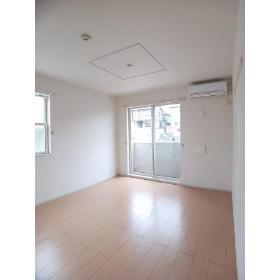 フォーチュンプレイス 104【管理NO：1-017672401-01040】 ★家具家電は申し込み後に搬入します★の物件画像
