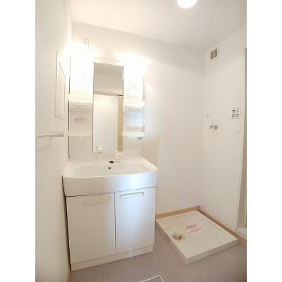 アンジュベル 201【管理NO：1-016516101-02010】 ★家具家電は申し込み後に搬入します★の物件画像