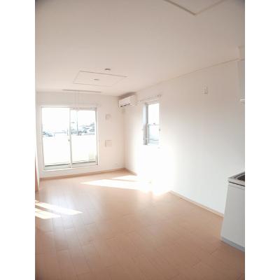 グリシーヌ 201【管理NO：1-016046201-02010】 ★家具家電は申し込み後に搬入します★の物件画像