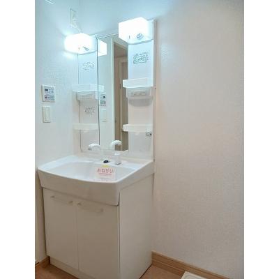 グリシーヌ 201【管理NO：1-016046201-02010】 ★家具家電は申し込み後に搬入します★の物件画像