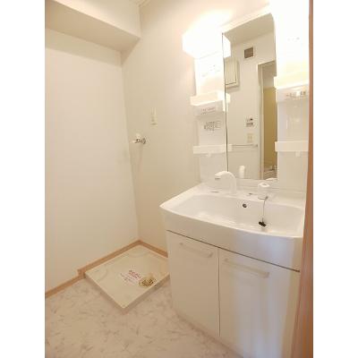 グランリーオＢ 102【管理NO：1-015588002-01020】 ★家具家電は申し込み後に搬入します★の物件画像