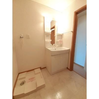 ラップトップ 202【管理NO：1-015200101-02020】 ★家具家電は申し込み後に搬入します★の物件画像
