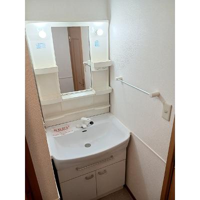 シャン．ド．フルール 103【管理NO：1-012433001-01030】 ★家具家電は申し込み後に搬入します★の物件画像