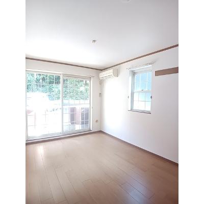 ロイヤルコート春日　Ａ棟 102【管理NO：1-010928801-01020】 ★家具家電は申し込み後に搬入します★の物件画像