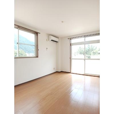 ブリーズコート 103【管理NO：1-010711401-01030】 ★家具家電は申し込み後に搬入します★の物件画像