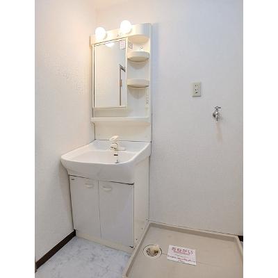 ブリーズコート 103【管理NO：1-010711401-01030】 ★家具家電は申し込み後に搬入します★の物件画像