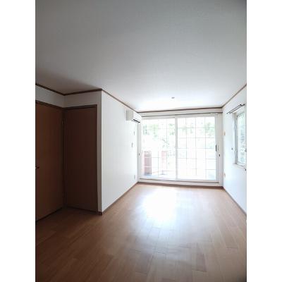 クレストールいずえＢ 203【管理NO：1-007429402-02030】 ★家具家電は申し込み後に搬入します★の物件画像