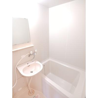 千田ハイツ 204【管理NO：1-004261601-02040】 ★家具家電は申し込み後に搬入します★の物件画像