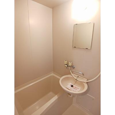 エメラルドハイツ 202【管理NO：1-003202401-02020】 ★家具家電は申し込み後に搬入します★の物件画像