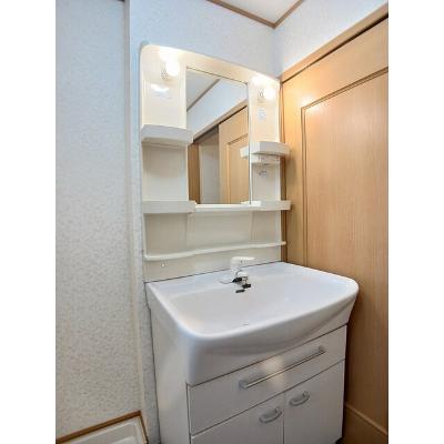 カーサ・アンソレイエ 204【管理NO：1-013692501-02040】 ★家具家電は申し込み後に搬入します★の物件画像