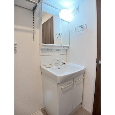 エターナリア 103【管理NO：1-028737801-01030】 ★家具家電は申し込み後に搬入します★の物件画像