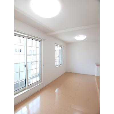ブランドーレＡ 203【管理NO：1-017435901-02030】 ★家具家電は申し込み後に搬入します★の物件画像