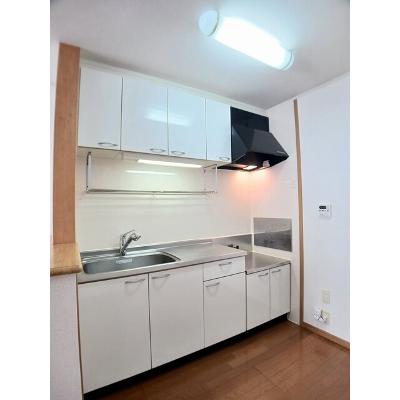 グロースコート 203【管理NO：1-013566301-02030】 ★家具家電は申し込み後に搬入します★の物件画像