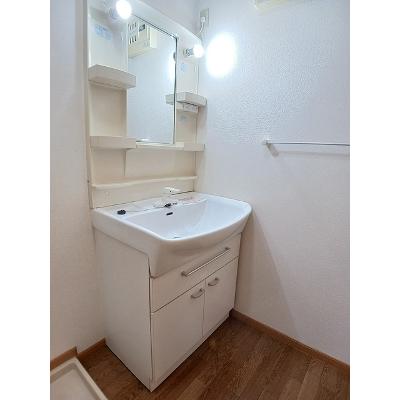 モンドミュール 101【管理NO：1-012591801-01010】 ★家具家電は申し込み後に搬入します★の物件画像
