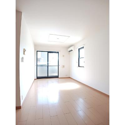 グレイス・ワイエム　Ａ 101【管理NO：1-014585501-01010】 ★家具家電は申し込み後に搬入しますの物件画像